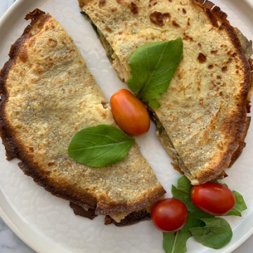 Quesadillas de Harina de Coco con Pollo y Espinaca
